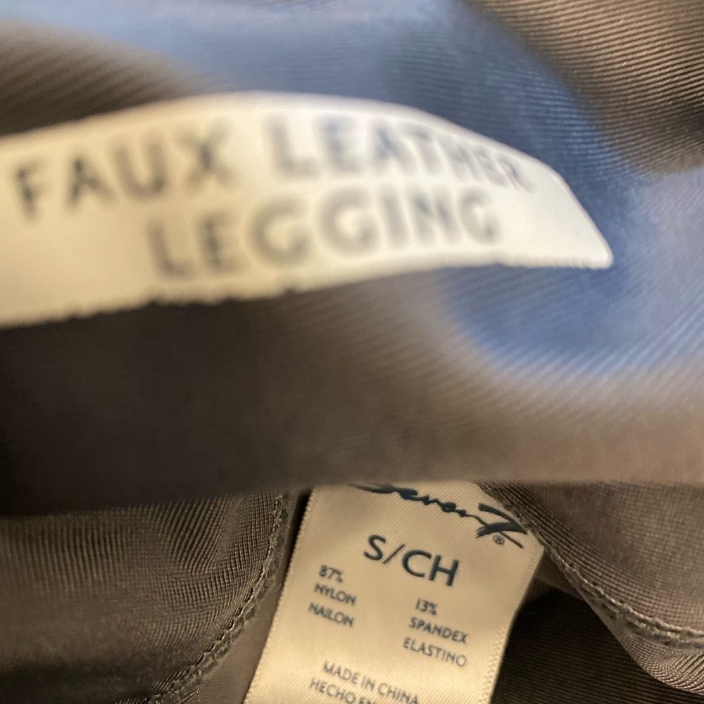 Seven Faux Leather Leggings. Size Small. - Picture 5 of 5